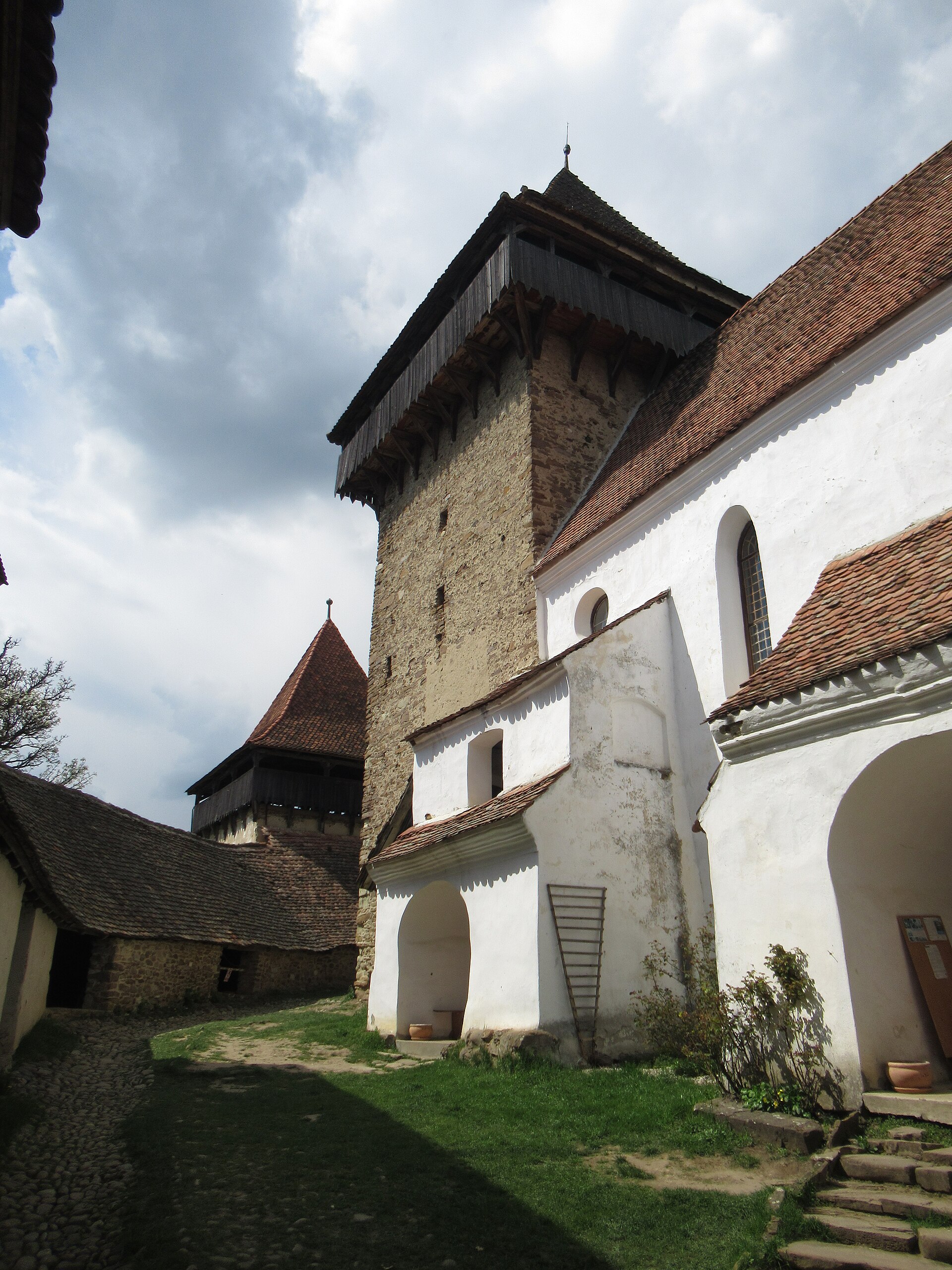 Viscri fortified church