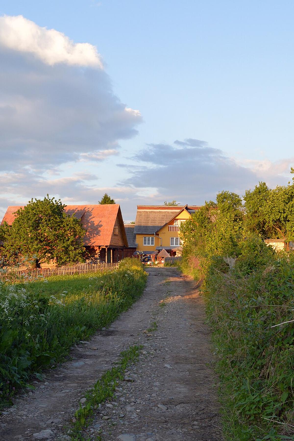 Romanian country road