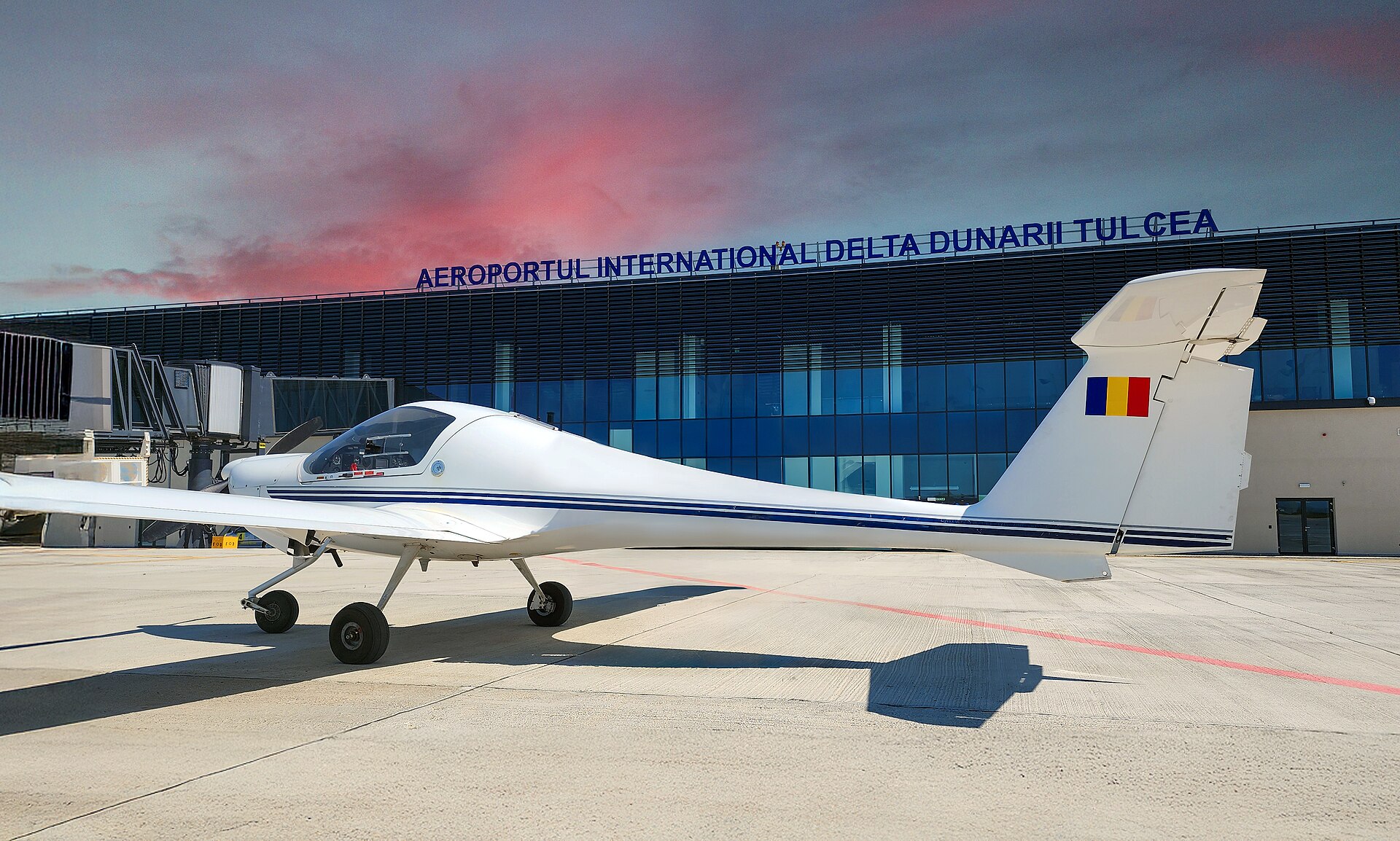aircraft Romania airport