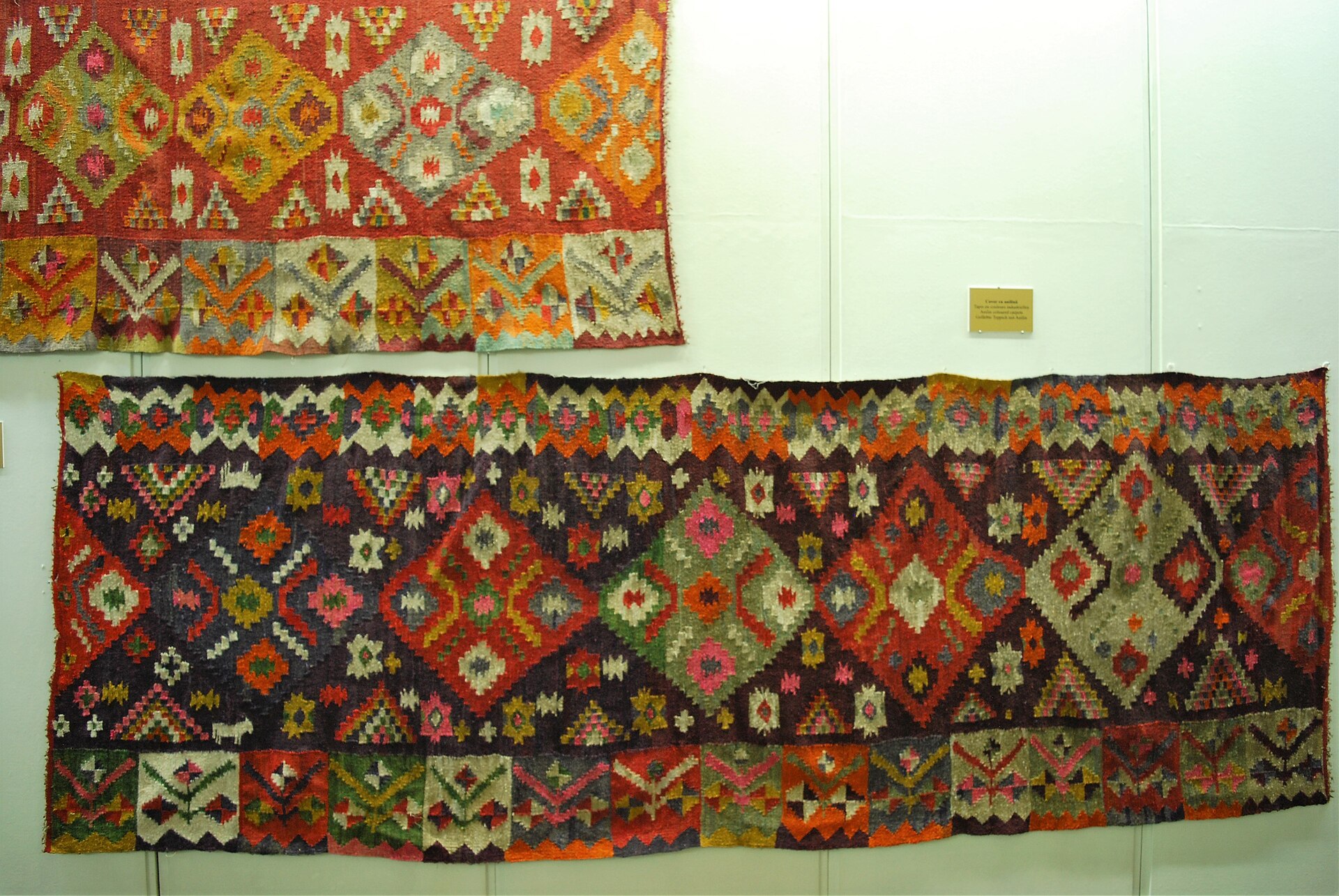 Romanian traditional textiles
